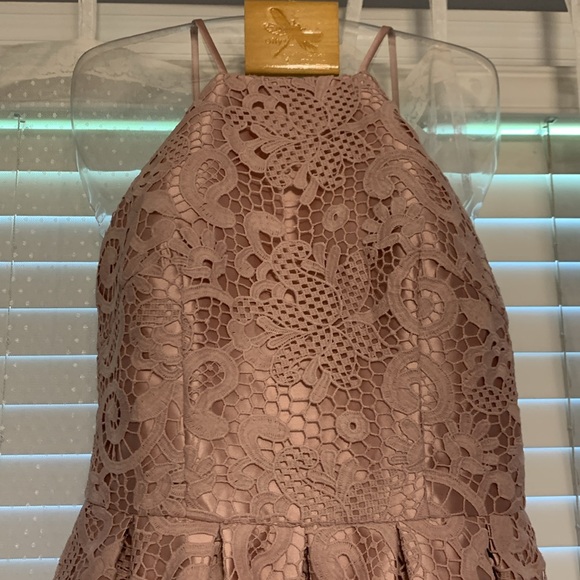 Chi Chi London Lace Dip Highlow Dress - Picture 7 of 12